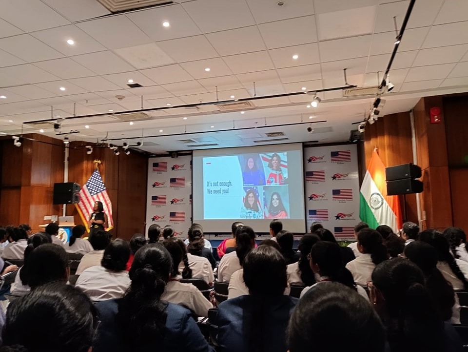 Robotics Workshop at American Center