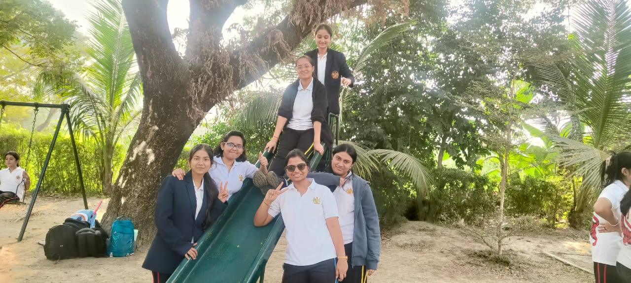 🌞 School Picnic 2025 | Apeejay School Park Street 🌞