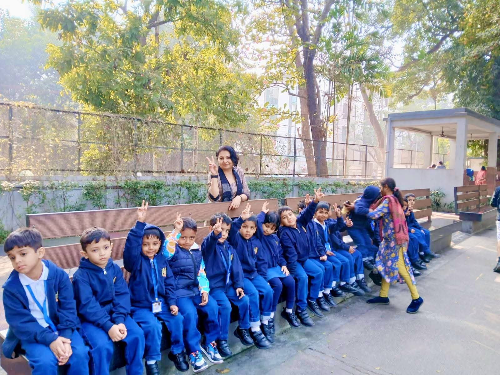 🌼 A Joyful Day in Nature! 🌼