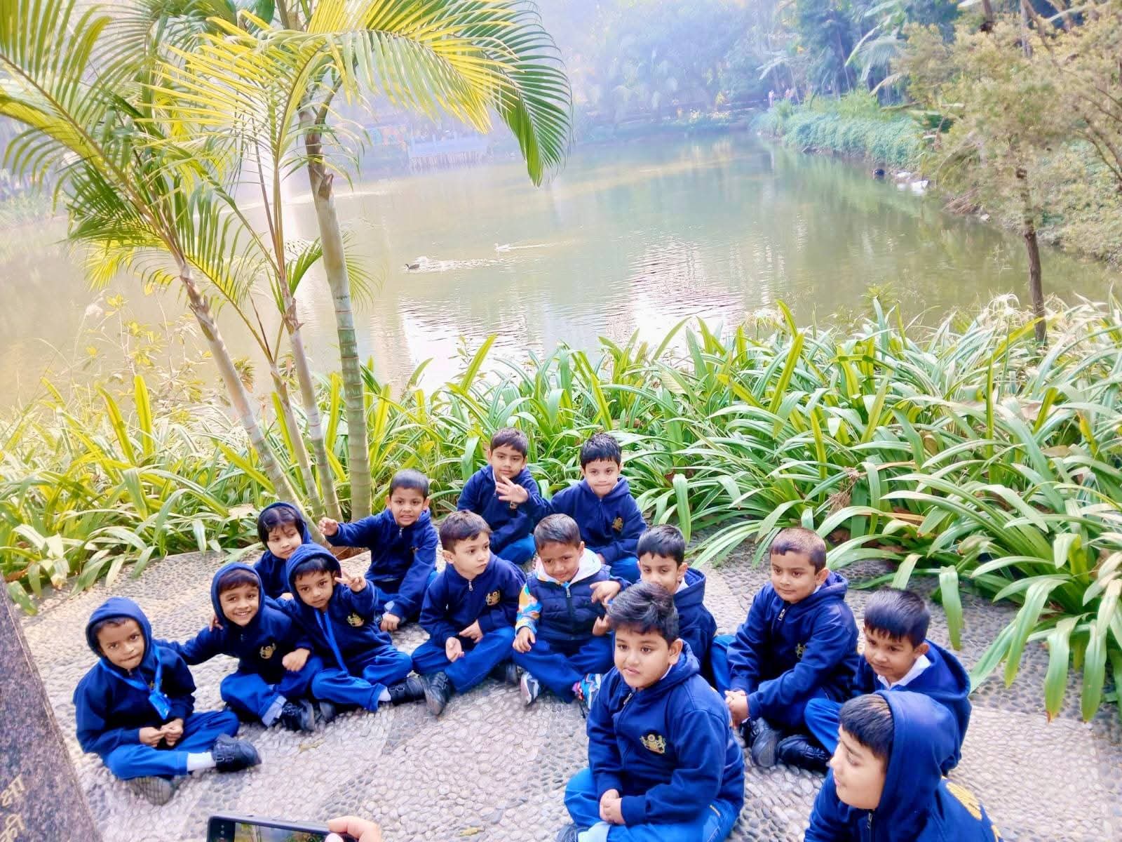 🌼 A Joyful Day in Nature! 🌼