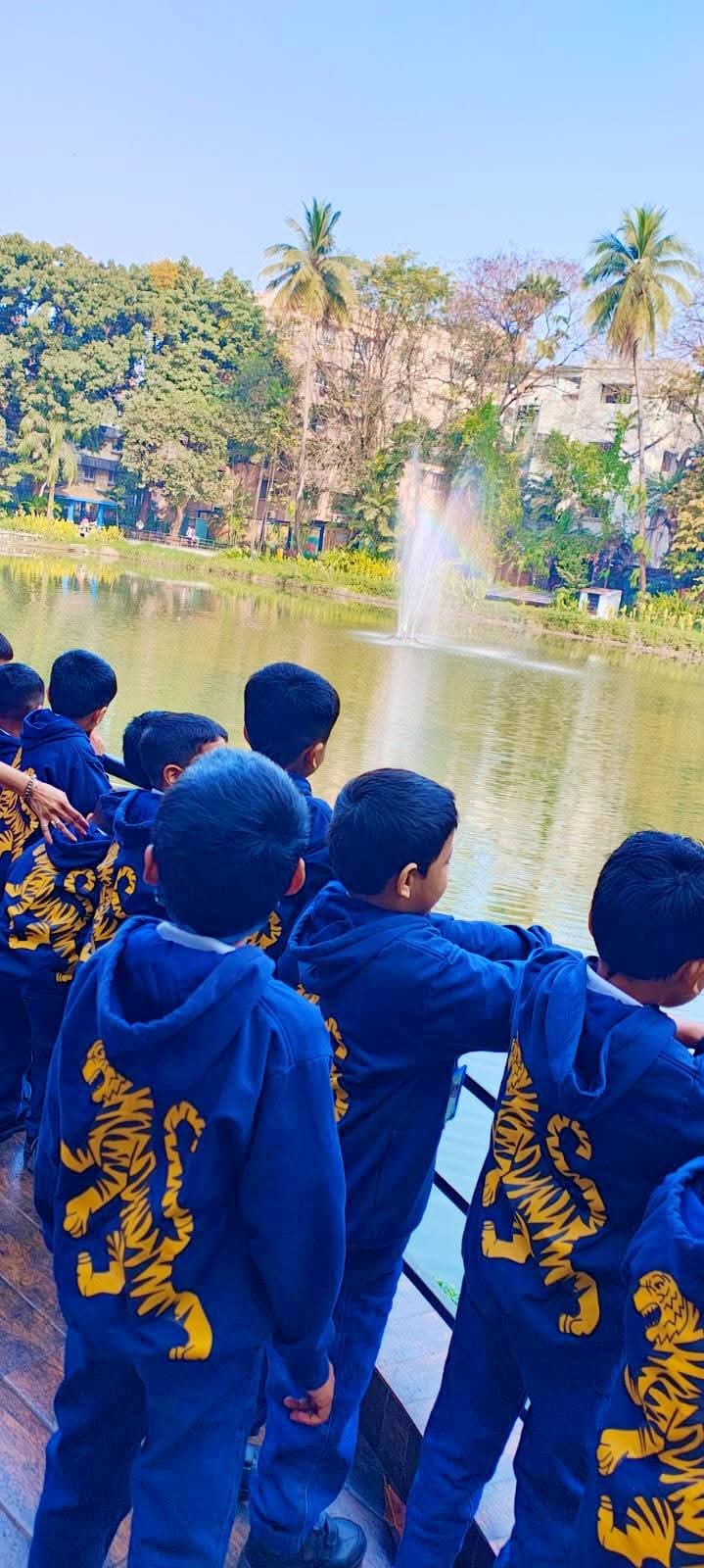 🌼 A Joyful Day in Nature! 🌼